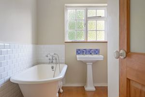 Family Bathroom- click for photo gallery